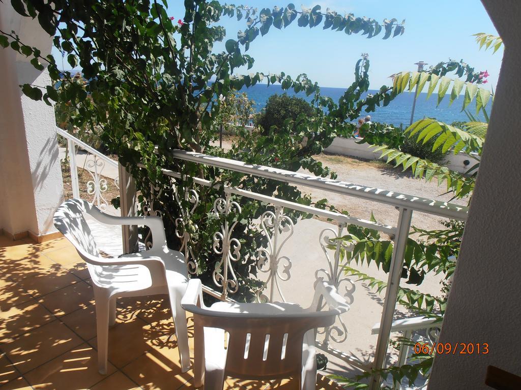 Iro Apartments Paralia Agias Foteinis Luaran gambar