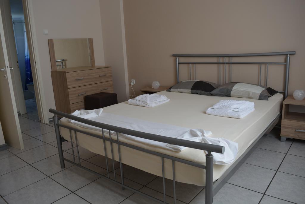 Iro Apartments Paralia Agias Foteinis Luaran gambar